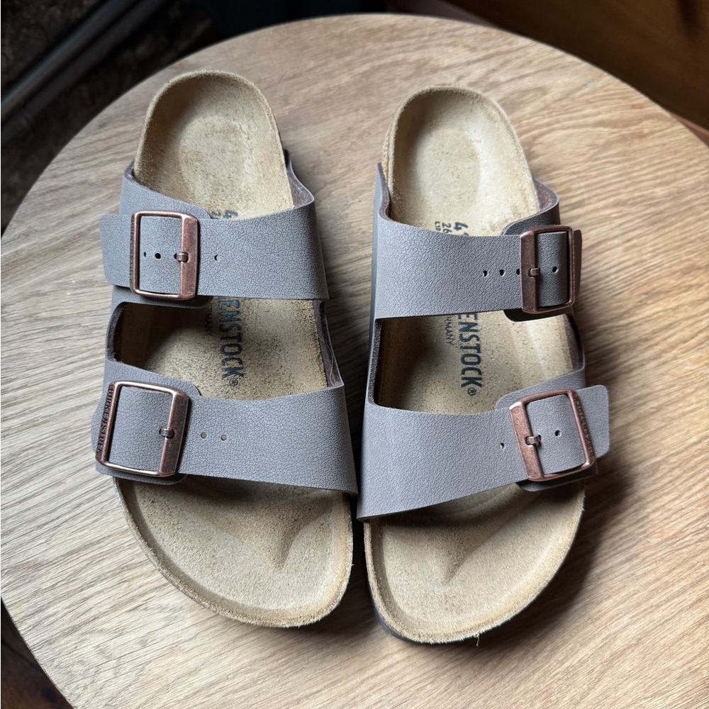 Brand new unworn Birkenstock Arizona - vegan leather 41